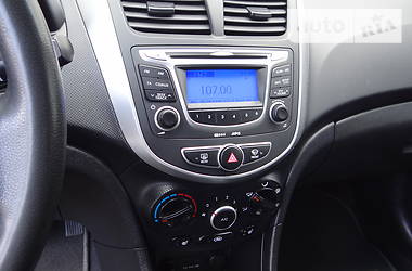 Седан Hyundai Accent 2013 в 