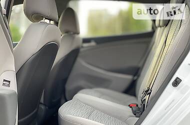 Хетчбек Hyundai Accent 2015 в 