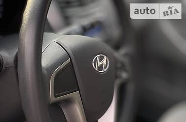 Хетчбек Hyundai Accent 2015 в 