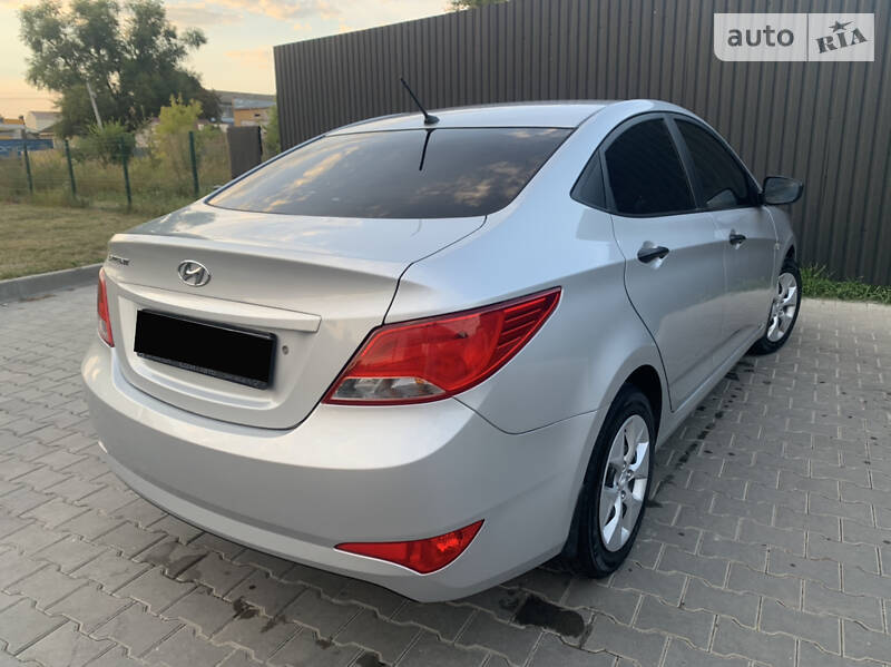 Седан Hyundai Accent 2016 в Києві фото 3 Седан Hyundai Accent 2016 в Києві