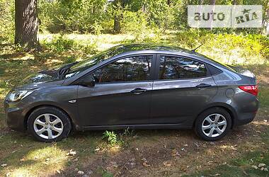 Седан Hyundai Accent 2013 в 