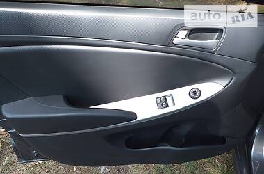 Седан Hyundai Accent 2013 в 