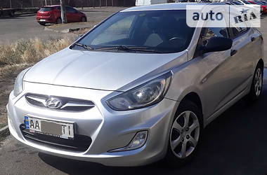 Седан Hyundai Accent 2013 в Киеве