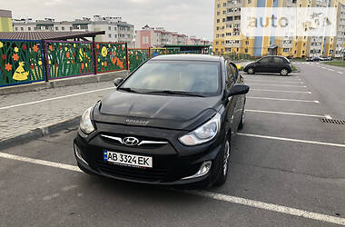 Седан Hyundai Accent 2012 в Виннице