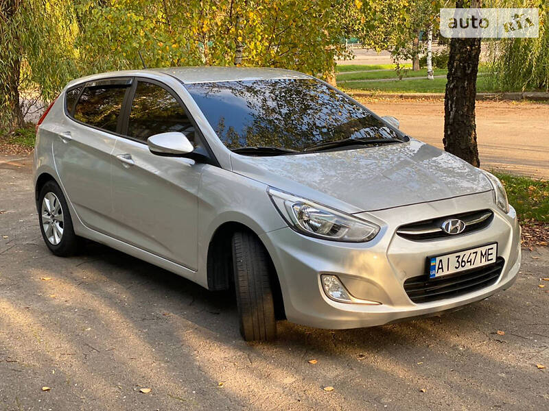 Хэтчбек Hyundai Accent 2015 в Киеве