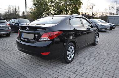 Седан Hyundai Accent 2014 в Маріуполі