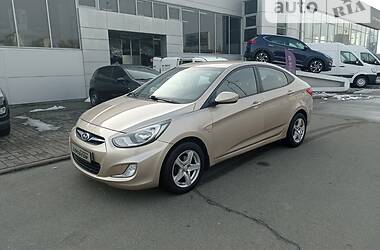 Седан Hyundai Accent 2012 в Киеве