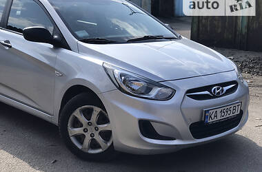 Седан Hyundai Accent 2013 в Киеве