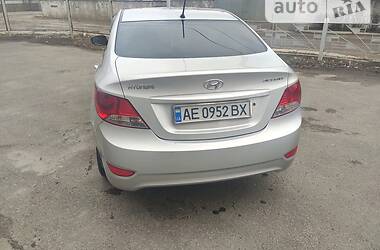 Седан Hyundai Accent 2012 в Днепре