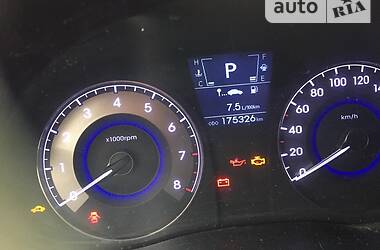 Седан Hyundai Accent 2012 в Мариуполе
