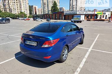 Седан Hyundai Accent 2013 в Киеве