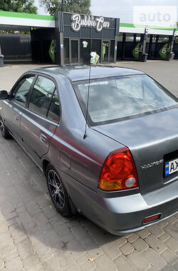 Седан Hyundai Accent 2004 в Мариуполе