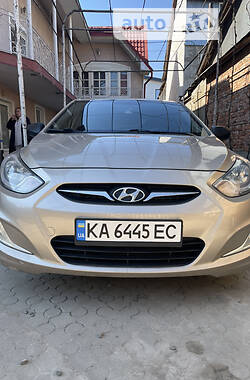 Седан Hyundai Accent 2013 в Буче