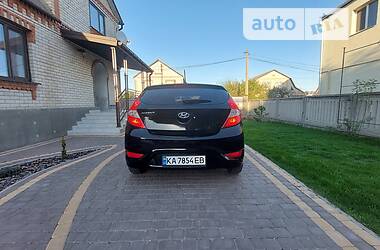 Хэтчбек Hyundai Accent 2013 в Киеве