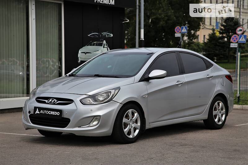 Седан Hyundai Accent 2012 в 
