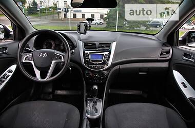 Седан Hyundai Accent 2012 в 