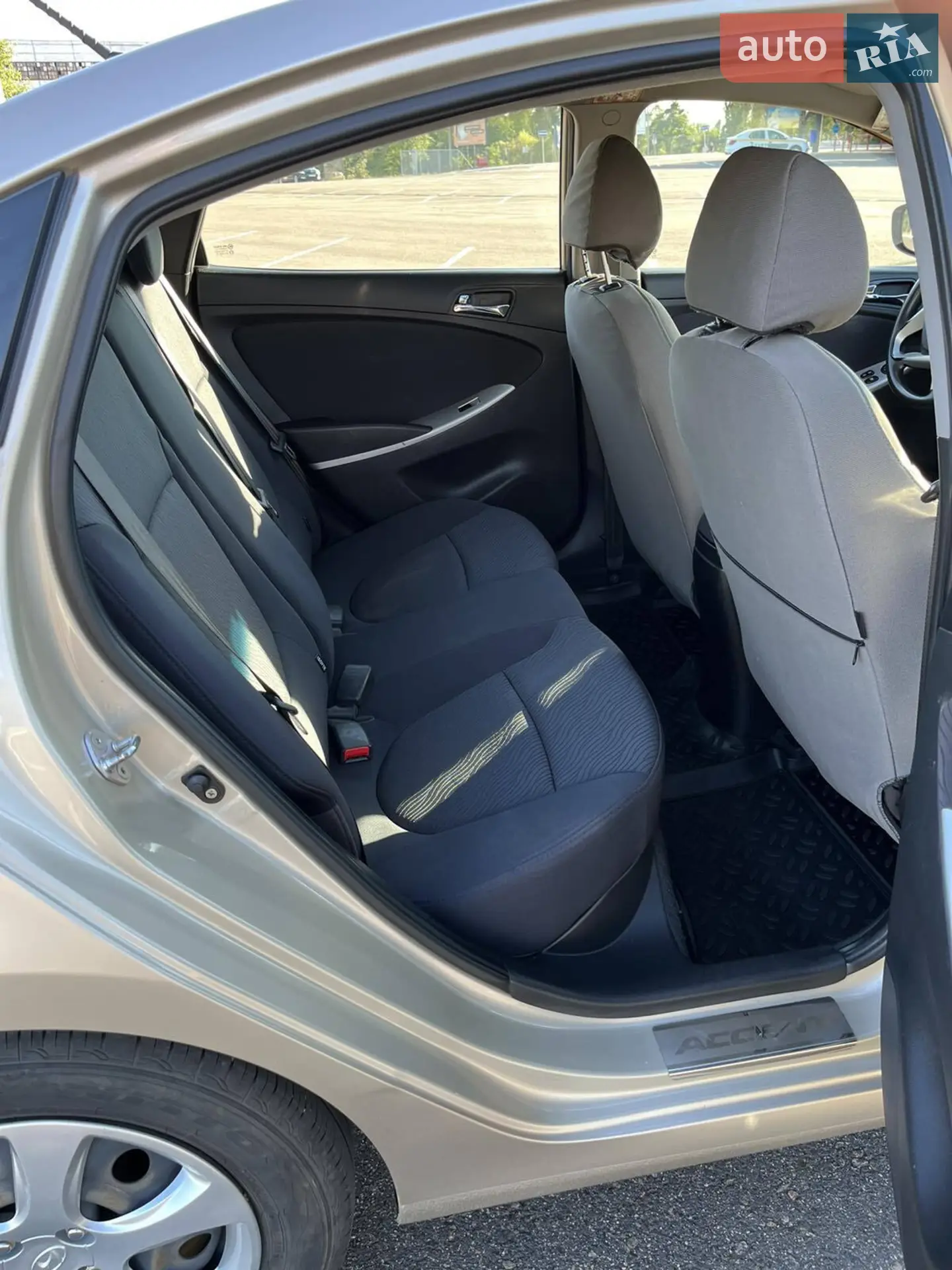 2012 Hyundai Accent - мініатюра 38