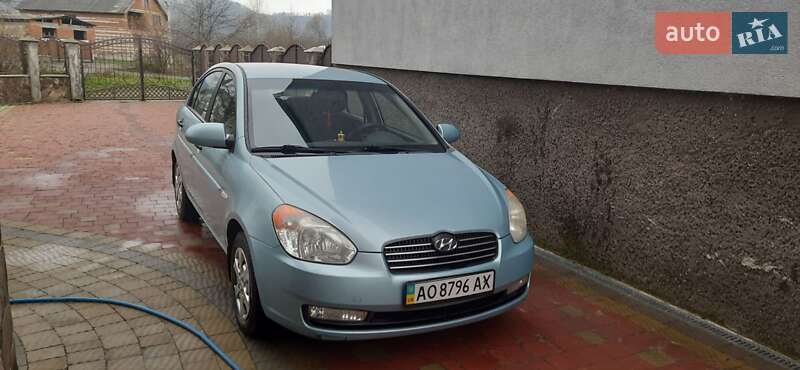 Седан Hyundai Accent 2008 в Сваляве