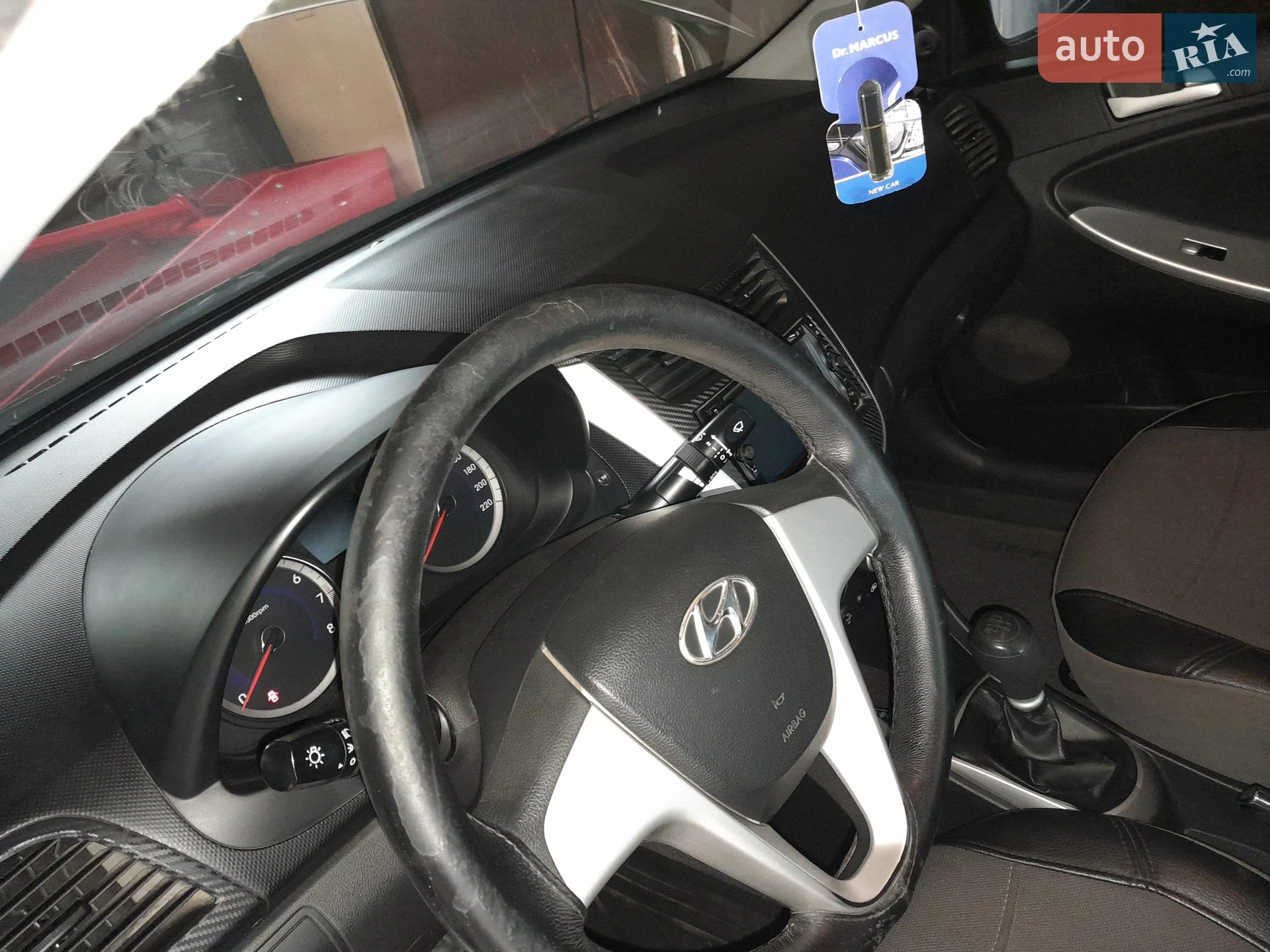 2011 Hyundai Accent - мініатюра 12