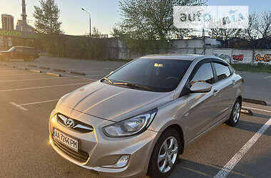 Седан Hyundai Accent 2012 в 