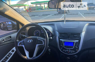 Седан Hyundai Accent 2012 в 