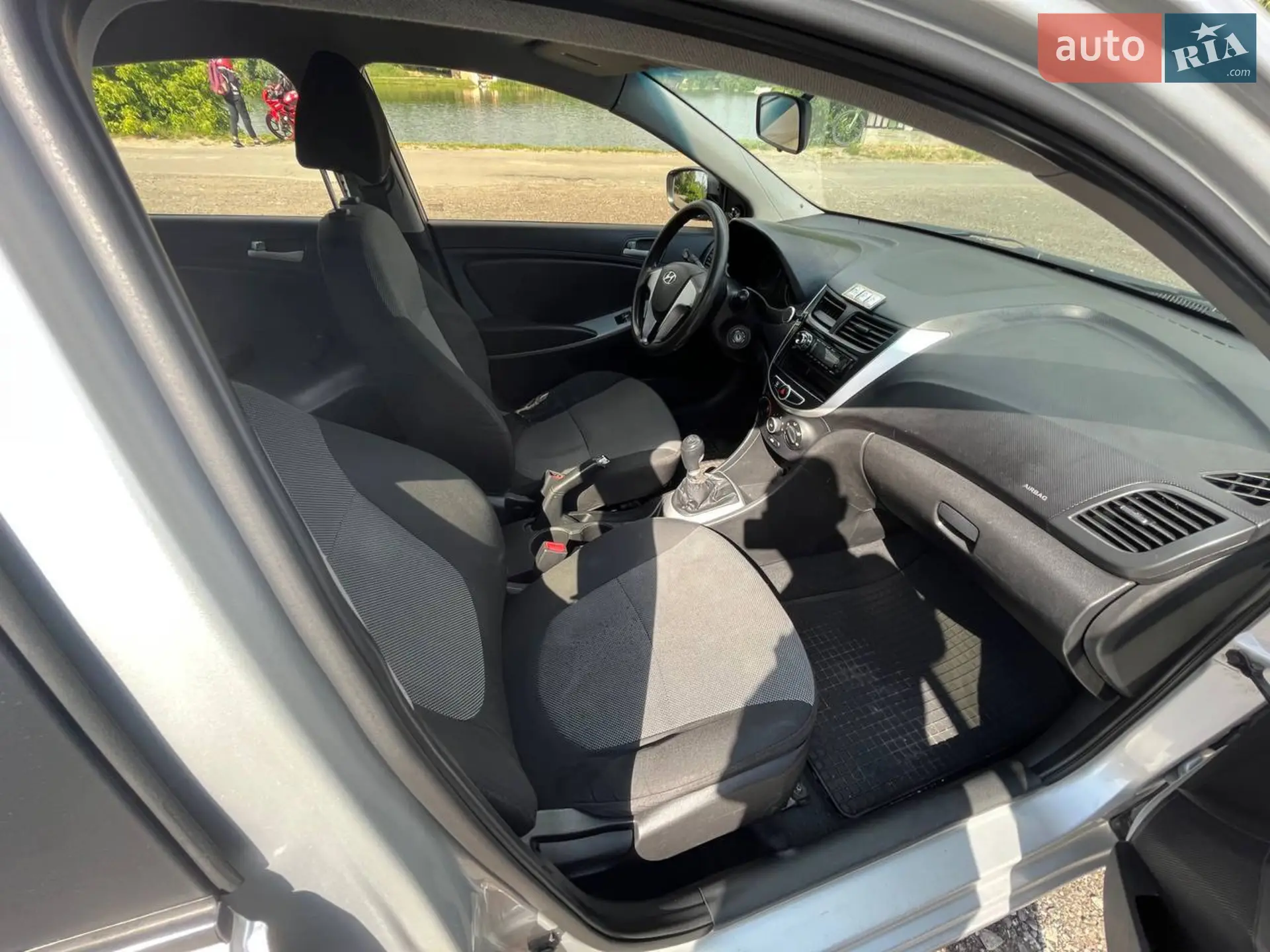 2012 Hyundai Accent - мініатюра 6