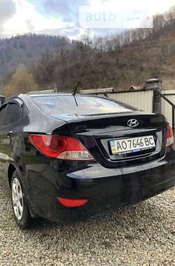 Седан Hyundai Accent 2013 в Тячеве