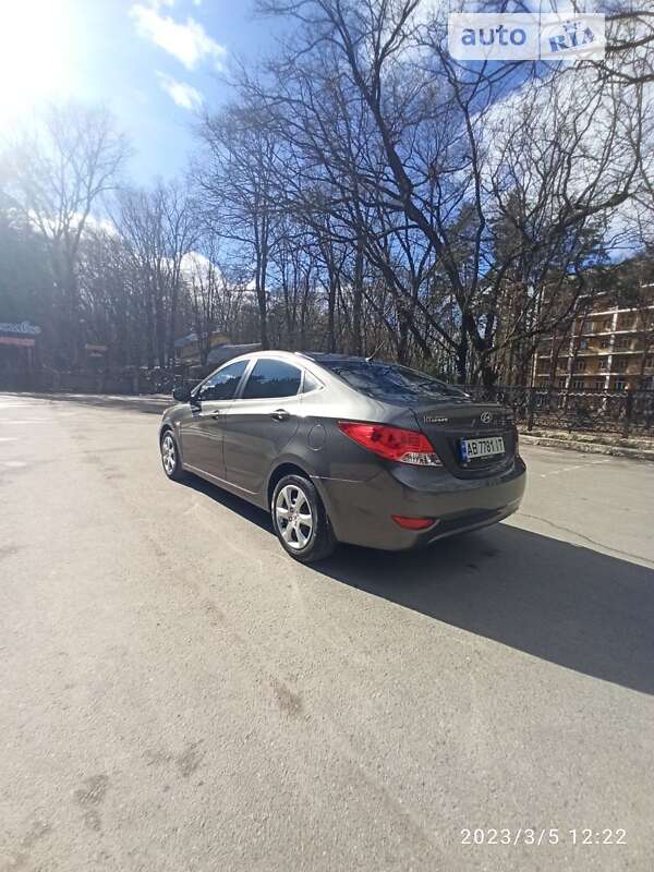 Седан Hyundai Accent 2014 в Хмільнику