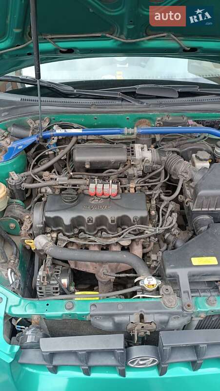 Седан Hyundai Accent 2000 в Киеве