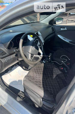 Седан Hyundai Accent 2013 в Каховке