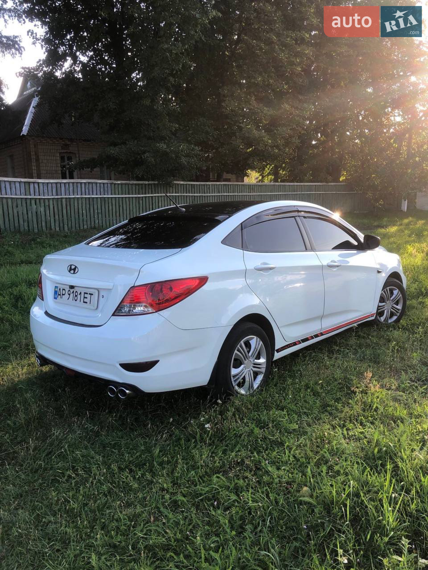 2012 Hyundai Accent - мініатюра 2