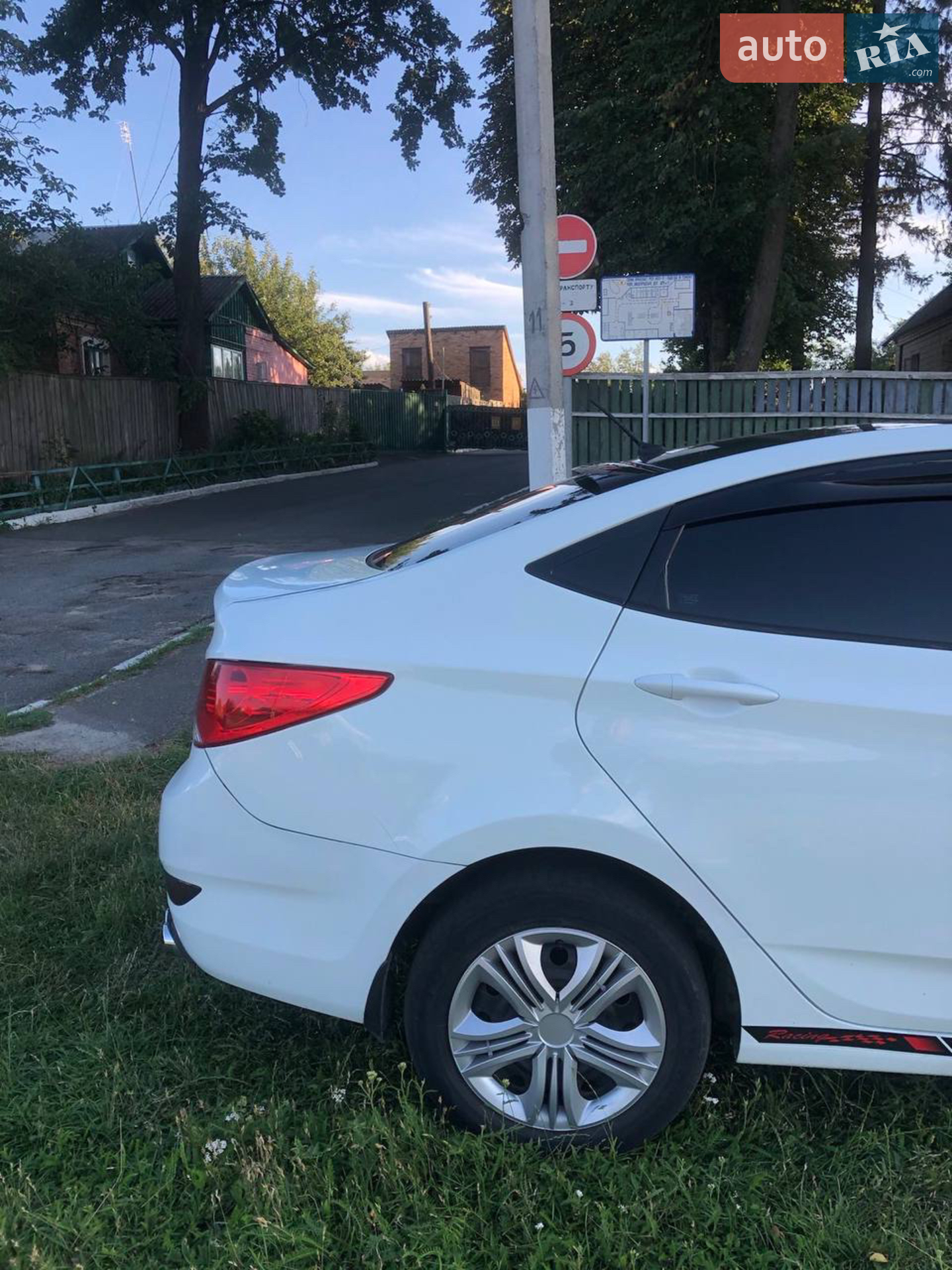 2012 Hyundai Accent - мініатюра 3