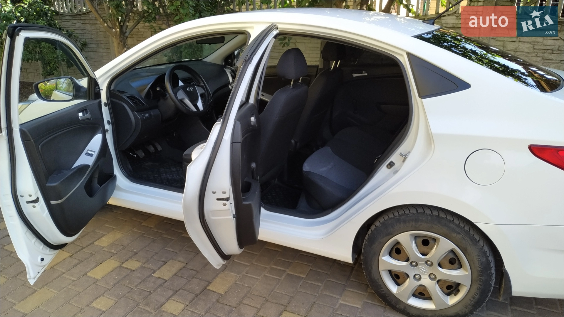 2012 Hyundai Accent - мініатюра 5