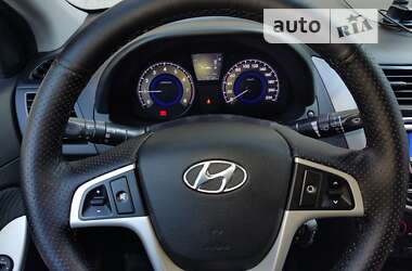 Седан Hyundai Accent 2012 в 