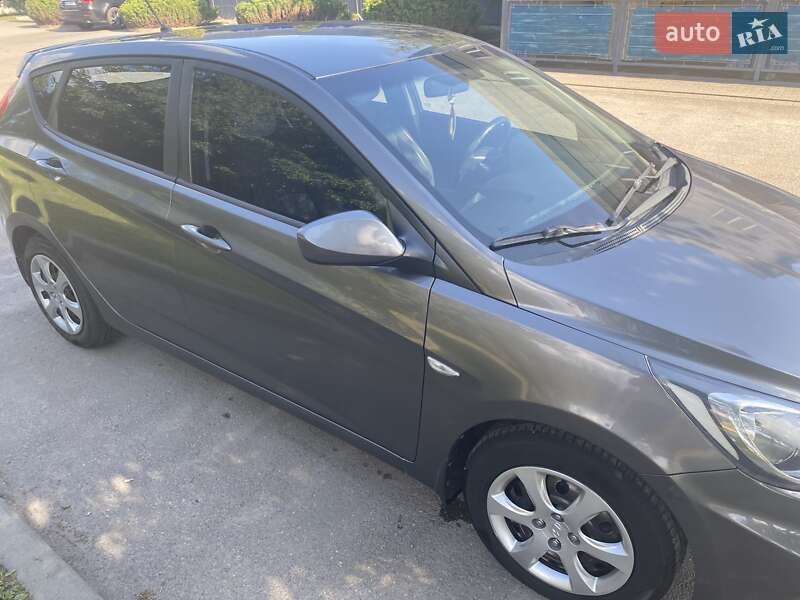 Хетчбек Hyundai Accent 2012 в Павлограді