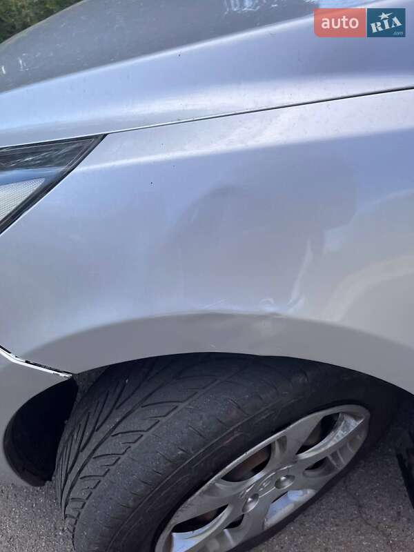 Седан Hyundai Accent 2013 в Кривому Розі