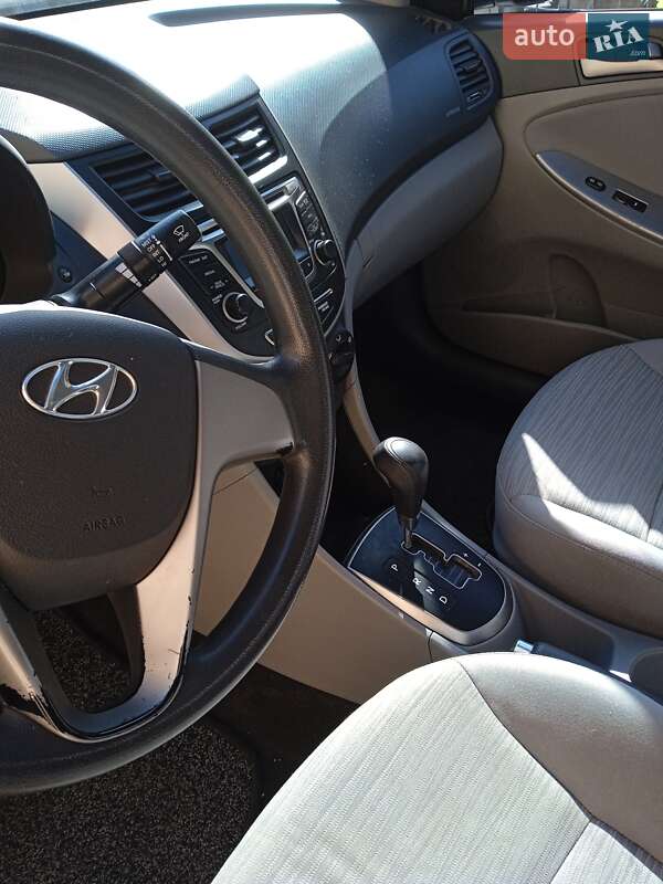 Седан Hyundai Accent 2014 в Кропивницком фото 5 Седан Hyundai Accent 2014 в Кропивницком