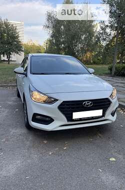 Седан Hyundai Accent 2018 в Києві