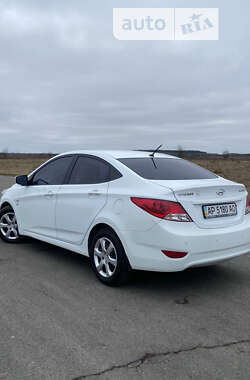 Седан Hyundai Accent 2012 в Березному