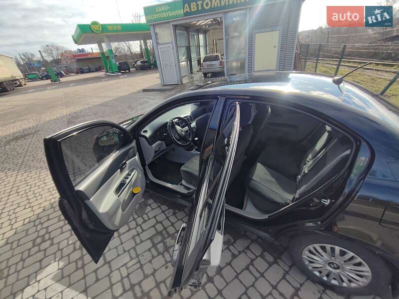 Седан Hyundai Accent 2008 в Виннице