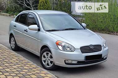 Hyundai Accent 2009