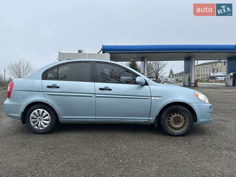 Седан Hyundai Accent 2008 в Чернівцях
