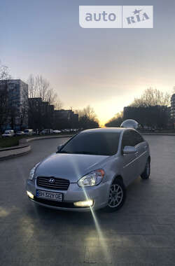 Седан Hyundai Accent 2008 в Южному