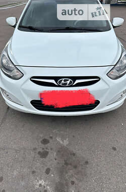 Седан Hyundai Accent 2012 в Терновке