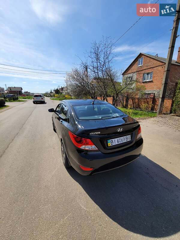 Хетчбек Hyundai Accent 2011 в Києві фото 5 Хетчбек Hyundai Accent 2011 в Києві