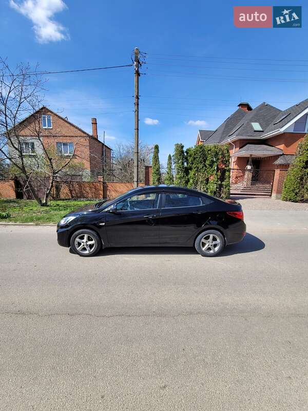 Хетчбек Hyundai Accent 2011 в Києві фото 12 Хетчбек Hyundai Accent 2011 в Києві