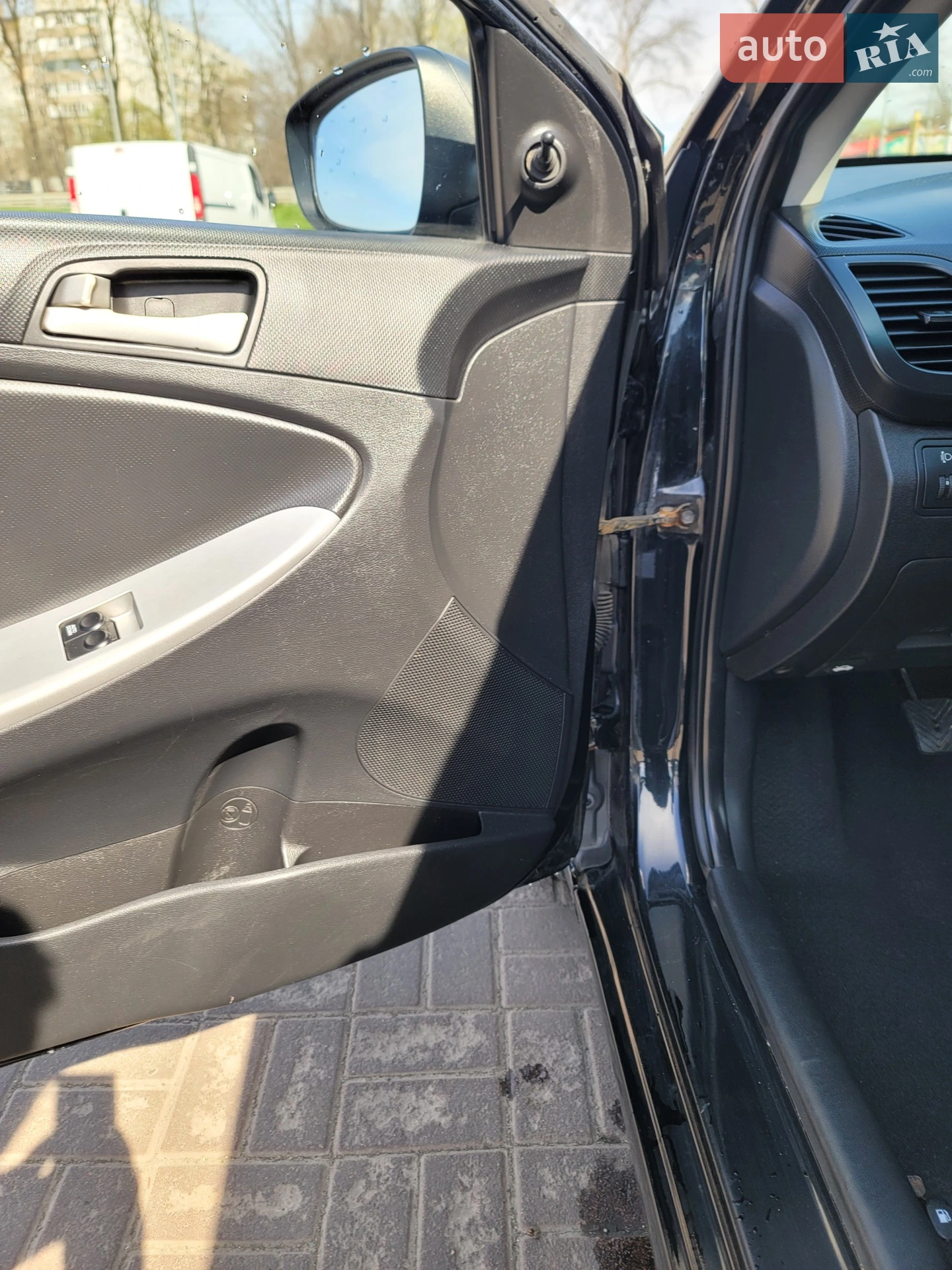 2011 Hyundai Accent - мініатюра 29