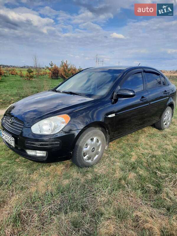 Седан Hyundai Accent 2008 в Сумах