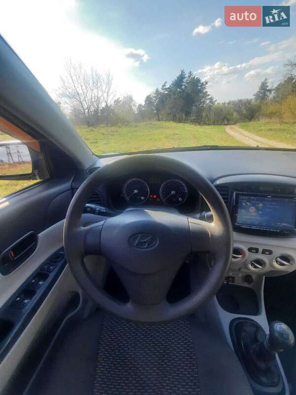 Седан Hyundai Accent 2008 в Сумах