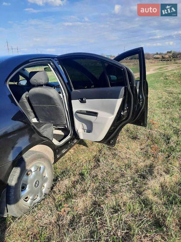 Седан Hyundai Accent 2008 в Сумах